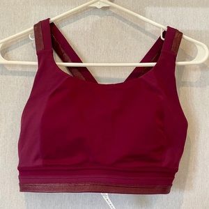 Lululemon sports bra